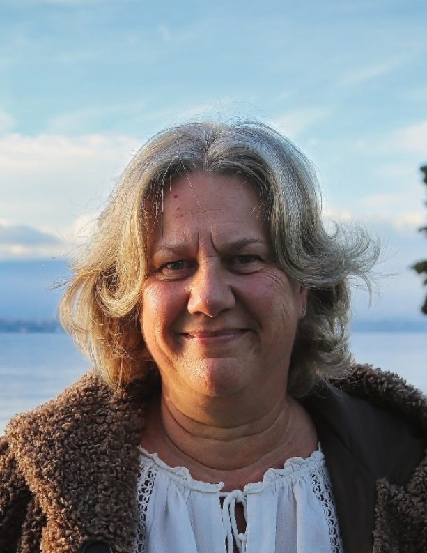Mme Nathalie REYNAUD