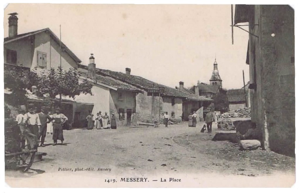 Photo de la Place à Messery