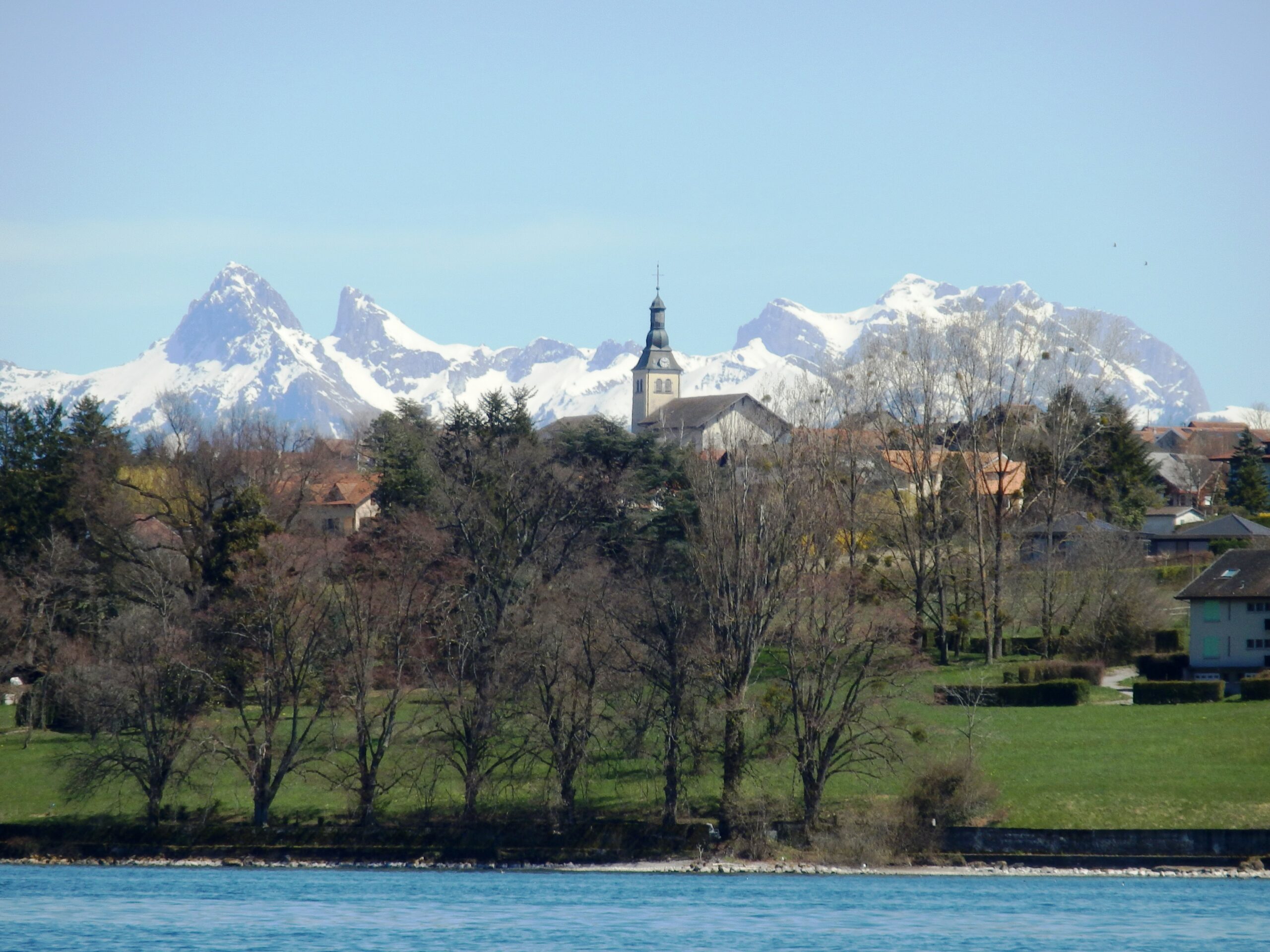 Vue de Messery depuis le lac Léman